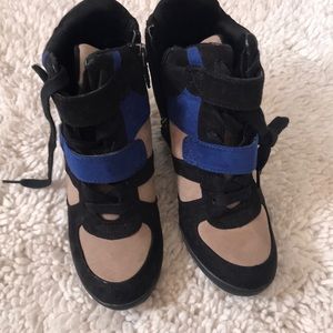 Vera Wang suede sneaker booties